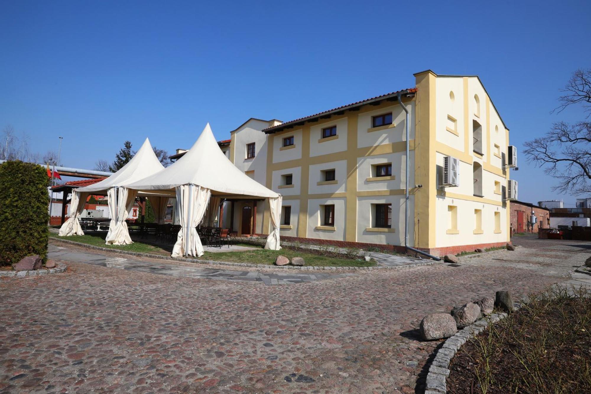Hotel Sandro Silver & Spichlerz Antoniny Leszno  Exterior photo