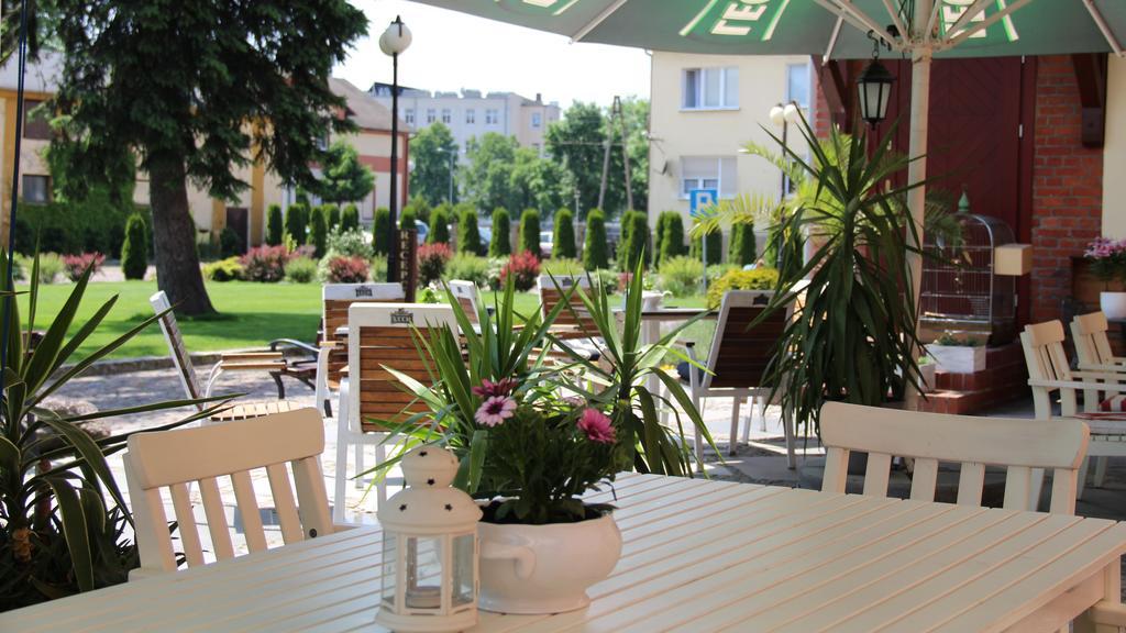 Hotel Sandro Silver & Spichlerz Antoniny Leszno  Exterior photo